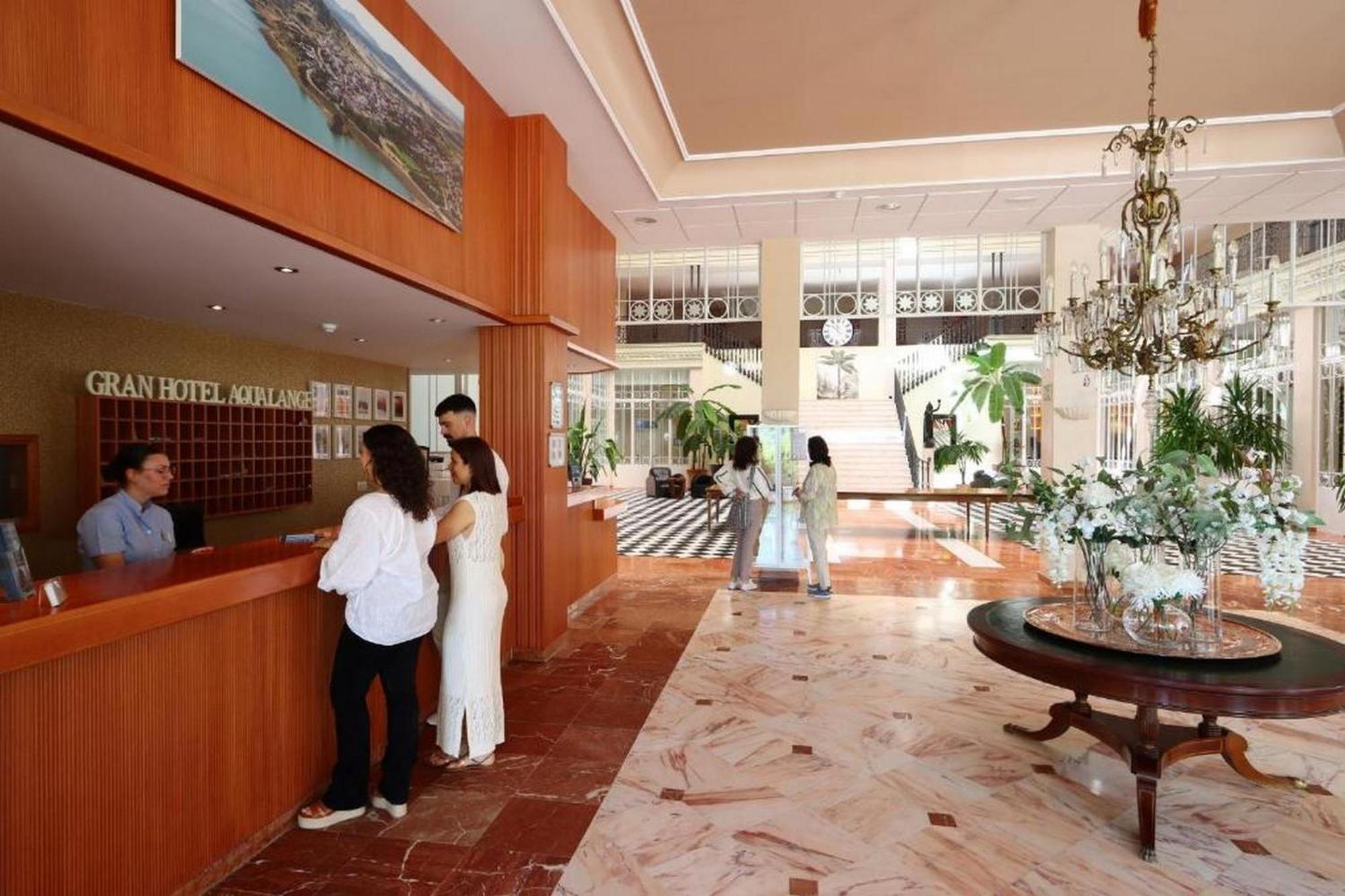 Gran Hotel Aqualange - Balneario De Alange Exterior photo